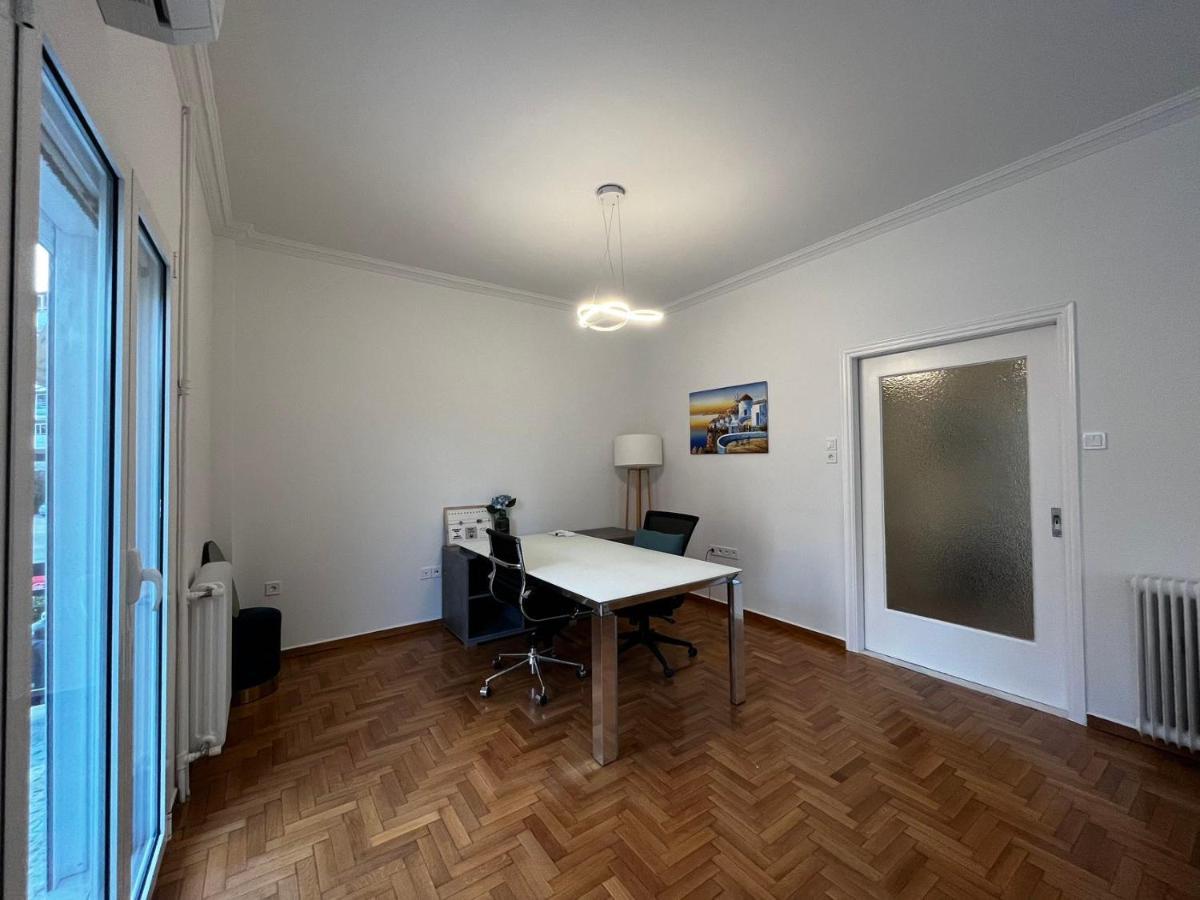 Faliro Comfort Apartment 10 Mins Walking To The Beach Atenas Exterior foto